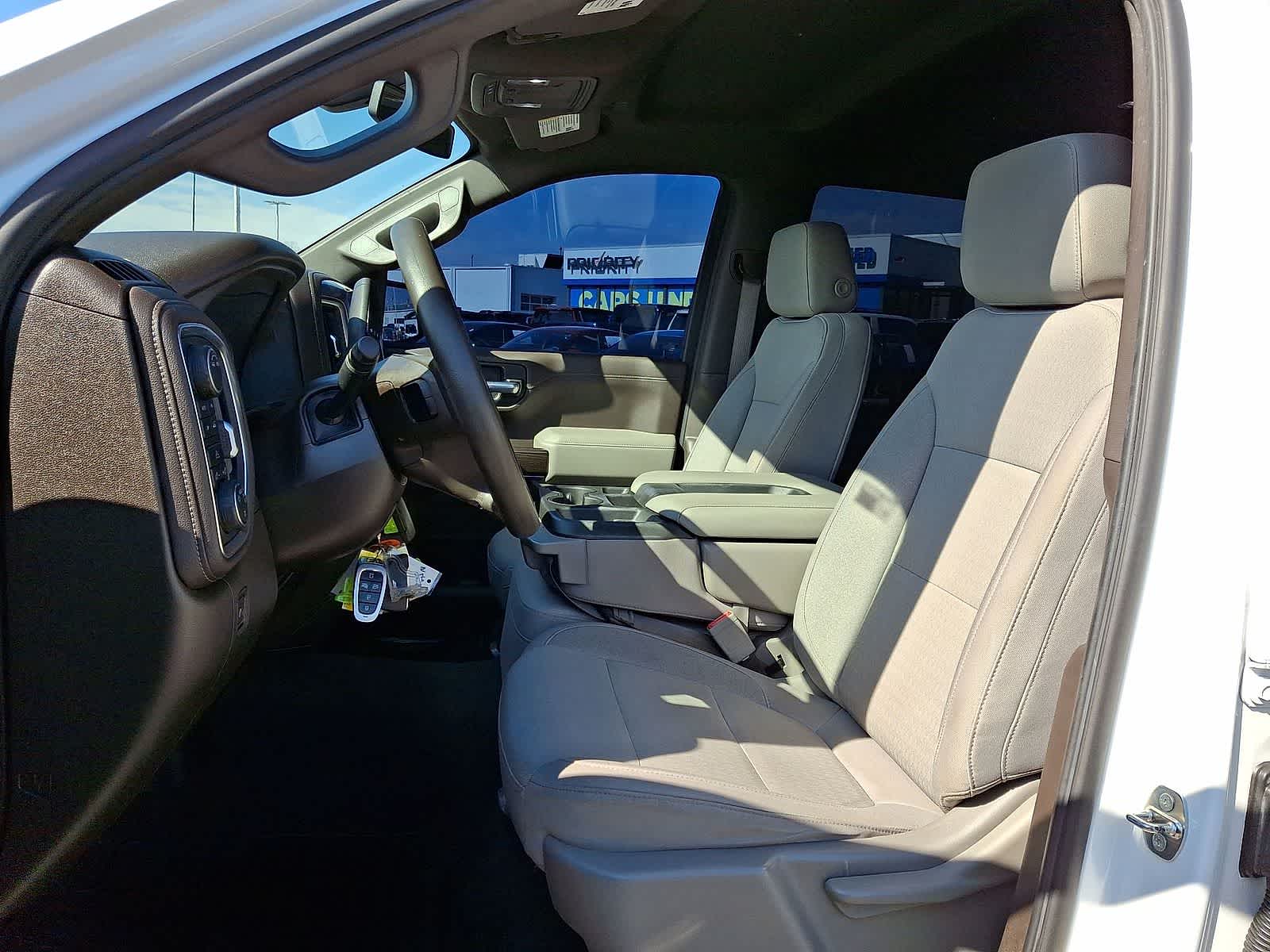 Thumbnail: 2020 Chevrolet Silverado 1500 - 23