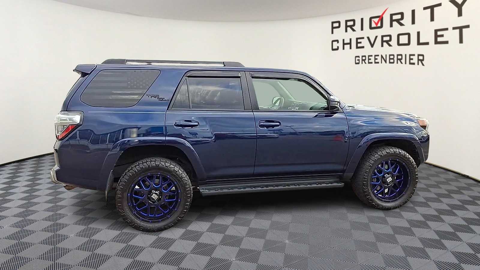 Thumbnail: 2019 Toyota 4Runner - 9