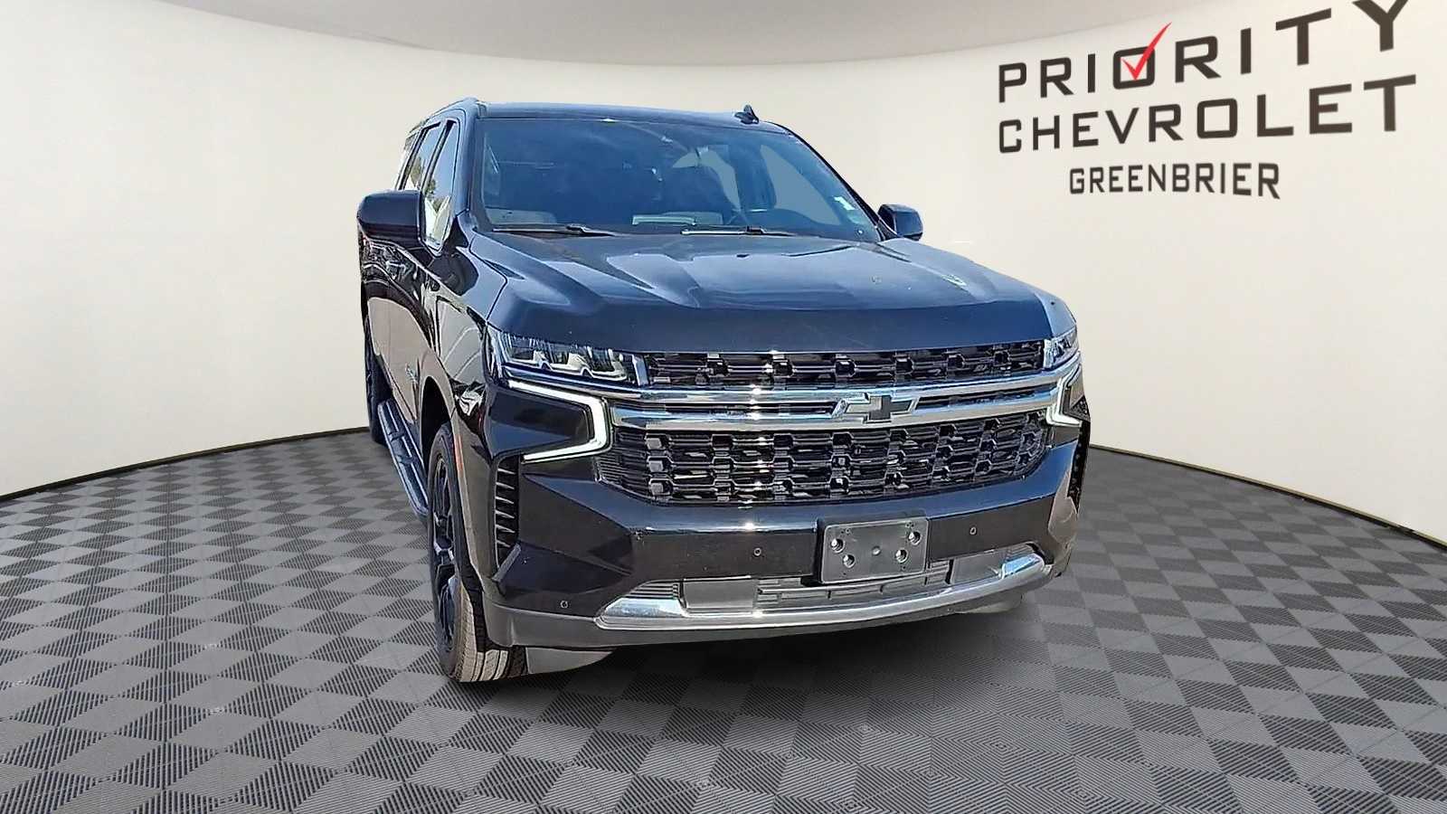 Thumbnail: 2024 Chevrolet Suburban - 3