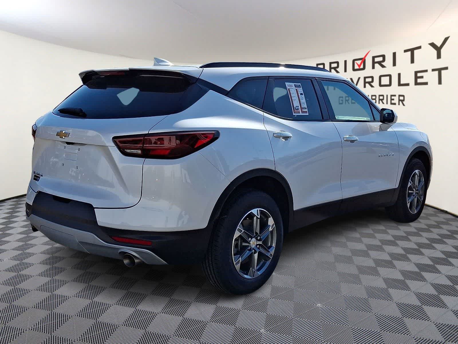 Thumbnail: 2025 Chevrolet Blazer - 4