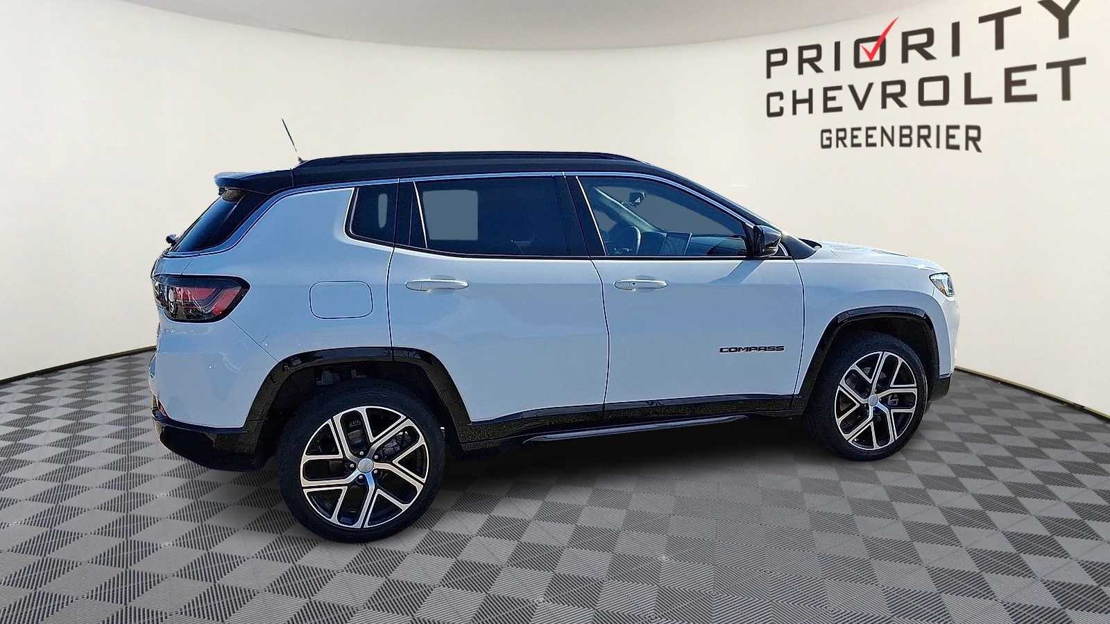 Thumbnail: 2024 Jeep Compass - 9