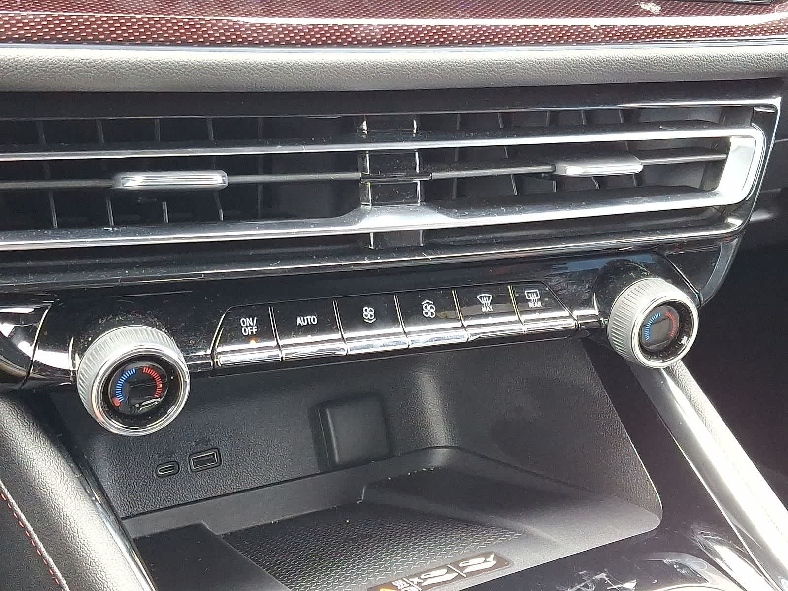 Thumbnail: 2026 Chevrolet Traverse - 24