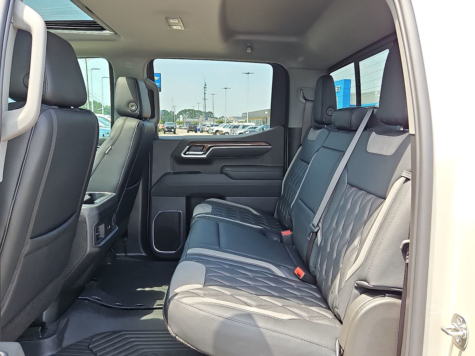 Thumbnail: 2026 Chevrolet Silverado 1500 - 8