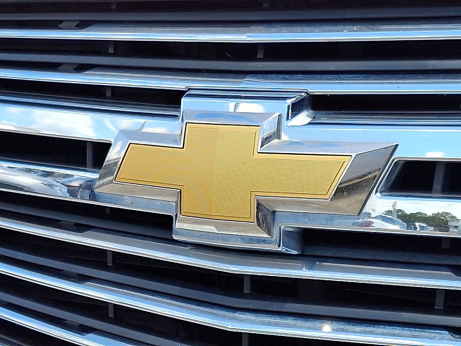 Thumbnail: 2019 Chevrolet Suburban - 38