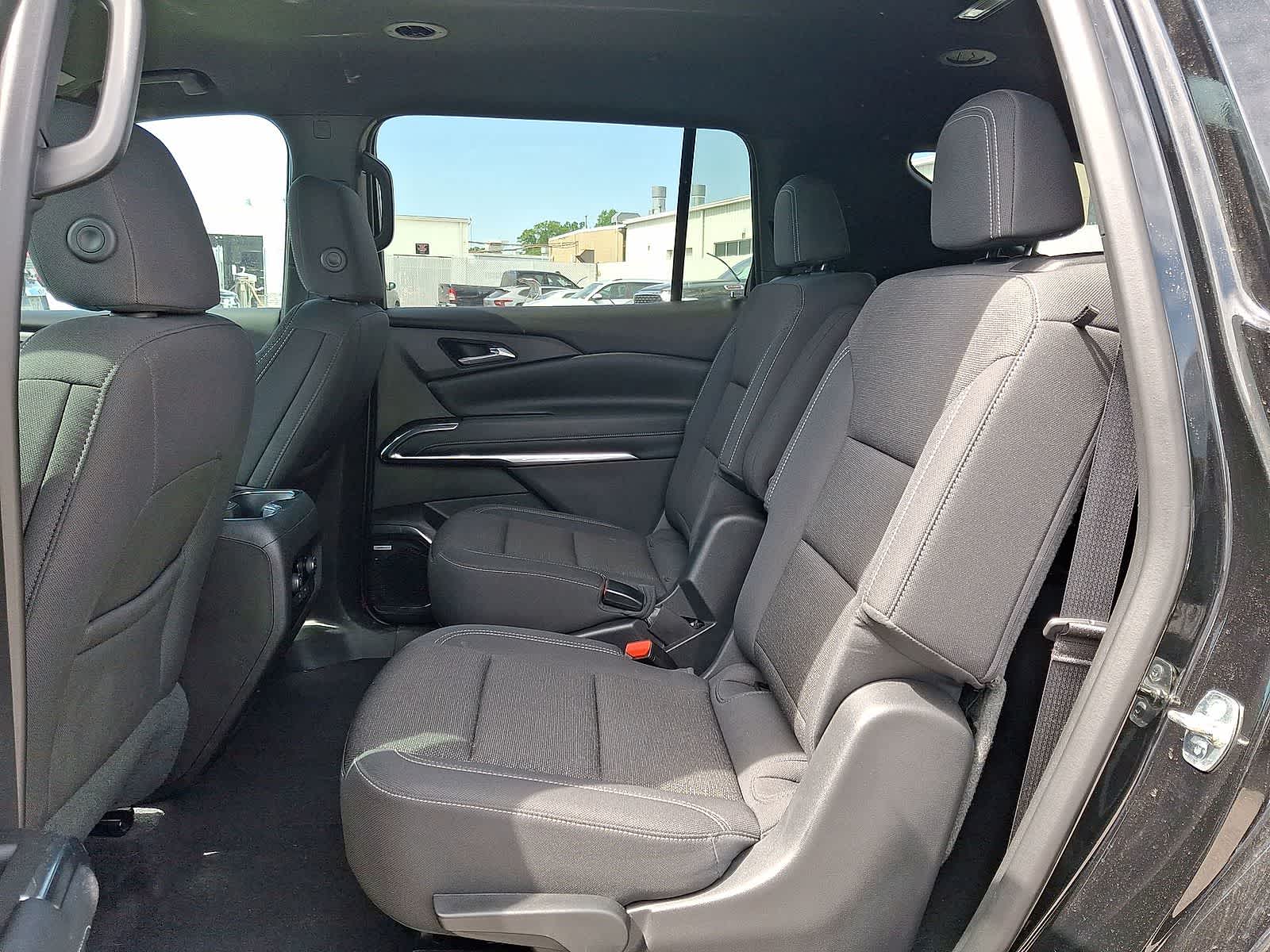 Thumbnail: 2025 Chevrolet Traverse - 31