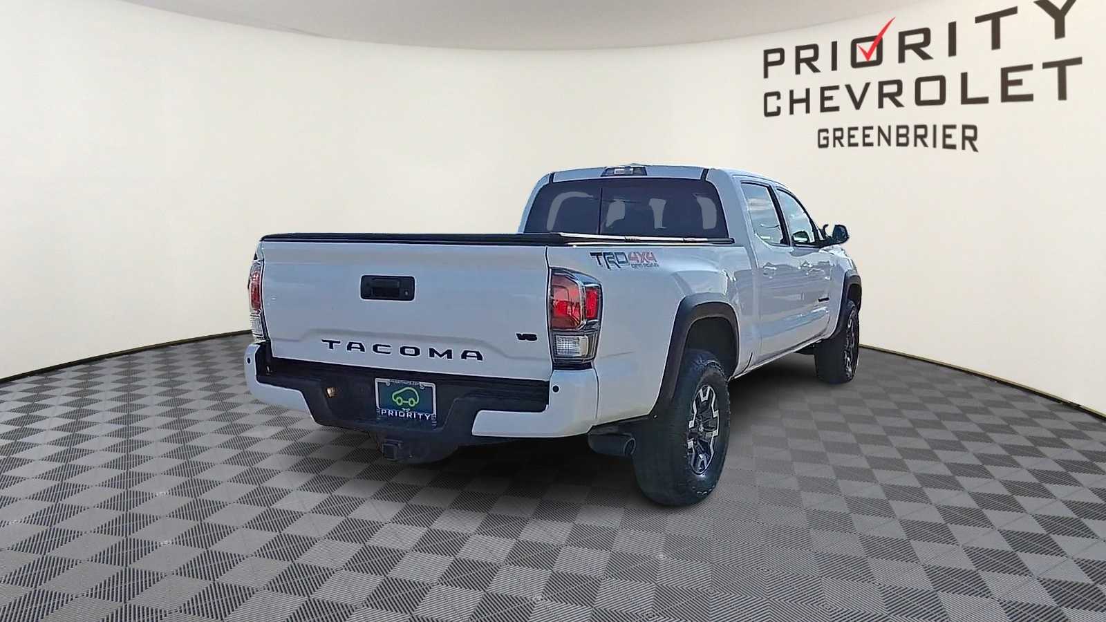 Thumbnail: 2023 Toyota Tacoma - 8