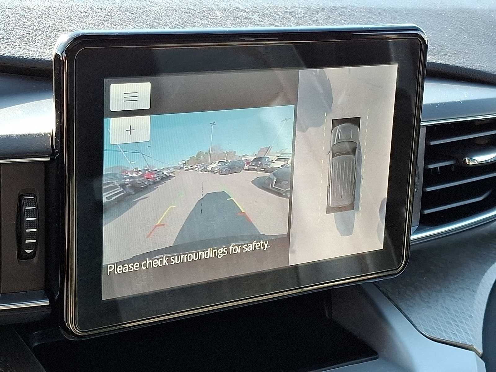 Thumbnail: 2022 Ford Explorer - 21