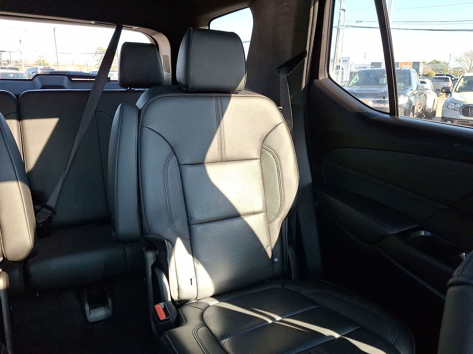 Thumbnail: 2023 Chevrolet Traverse - 15