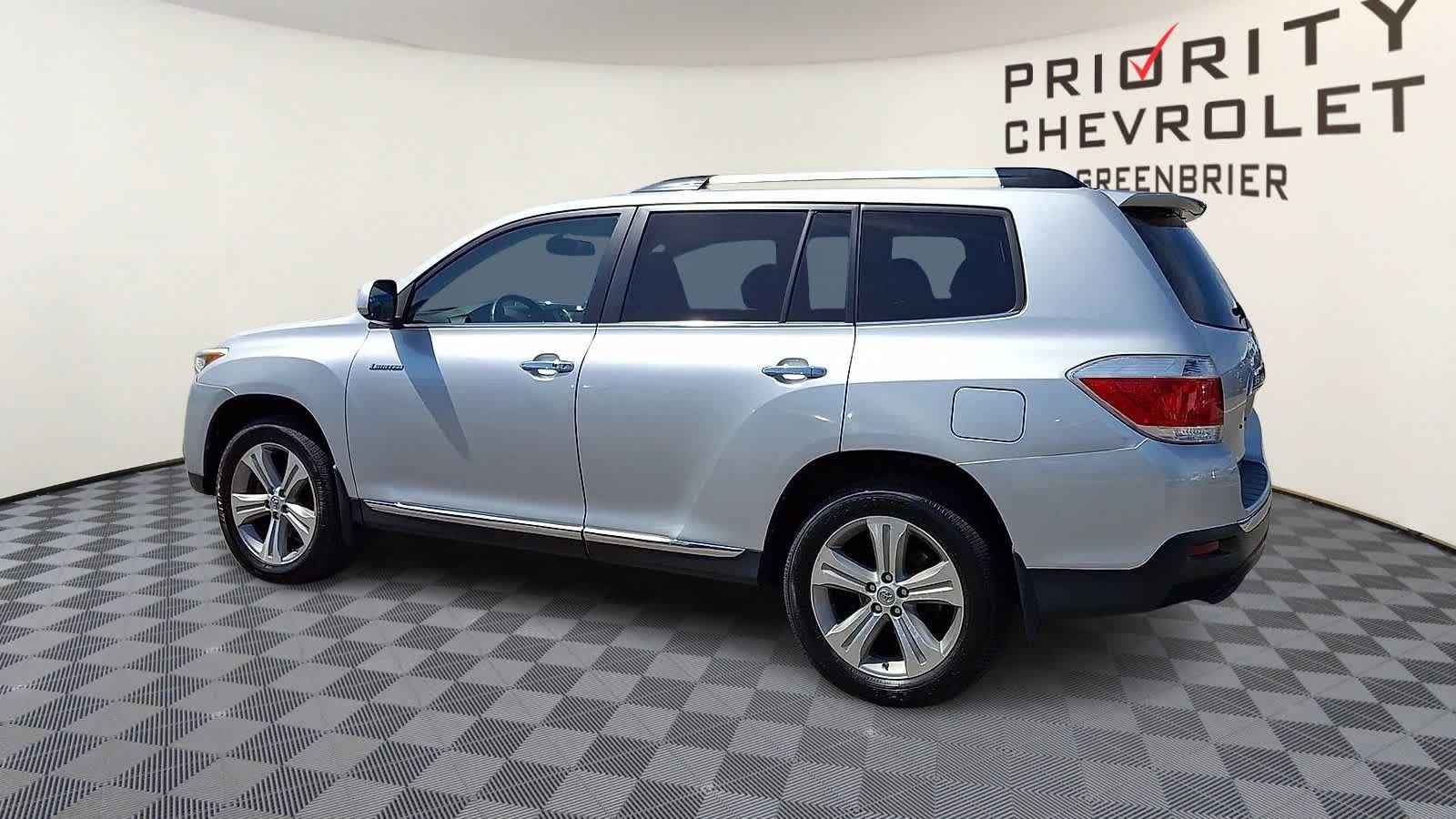 Thumbnail: 2012 Toyota Highlander - 6
