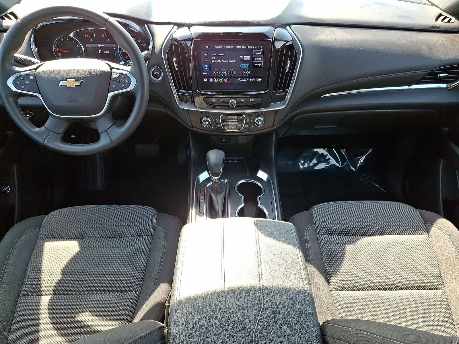 Thumbnail: 2023 Chevrolet Traverse - 10