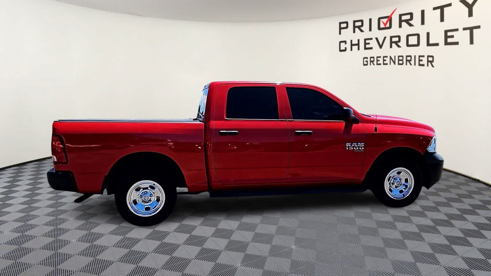 Thumbnail: 2019 RAM 1500 Classic - 9