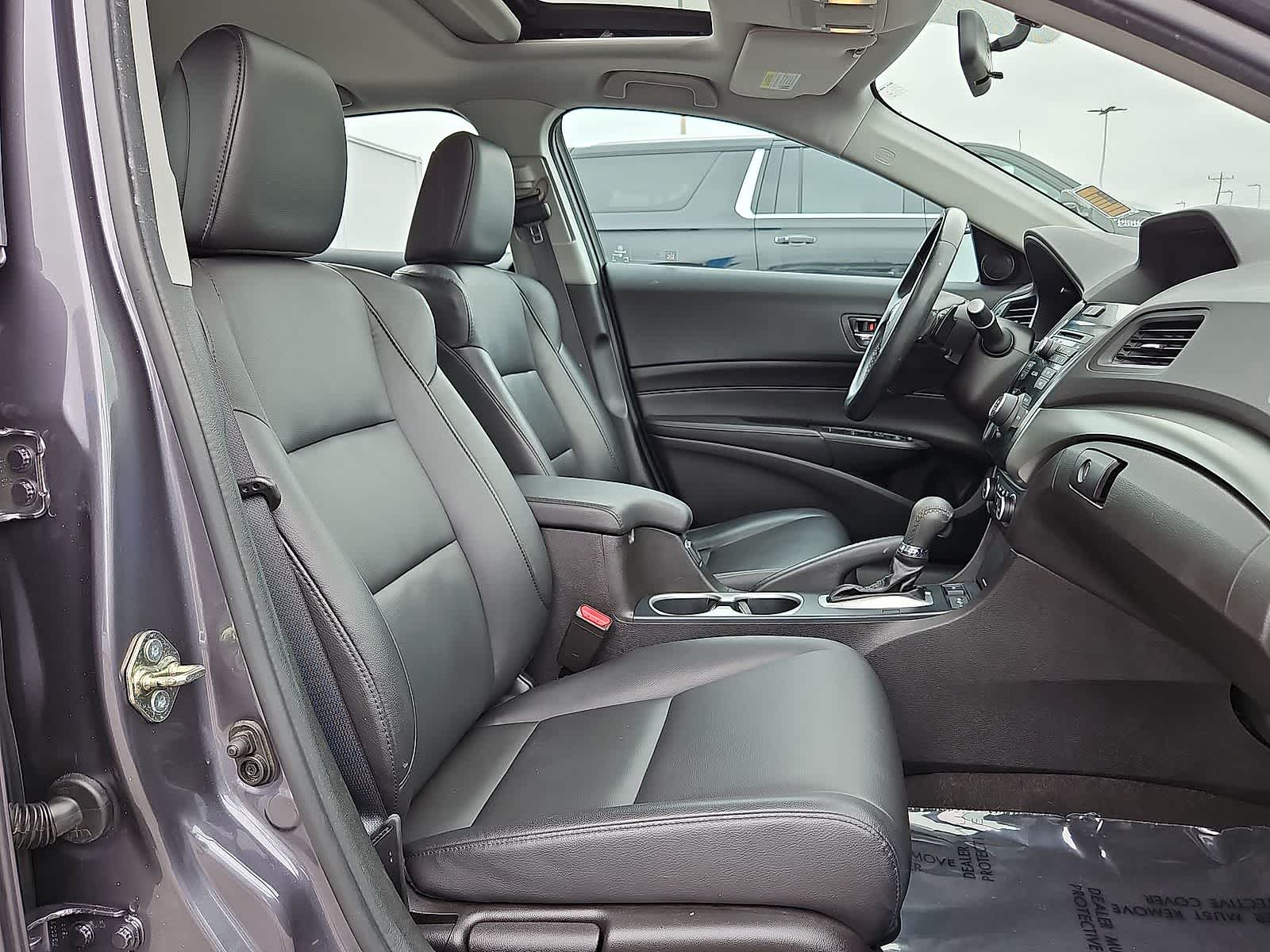 Thumbnail: 2017 Acura ILX - 32