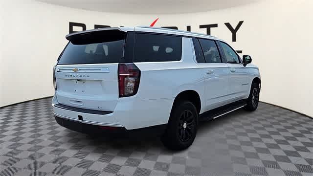 2023 Chevrolet Suburban LT 8