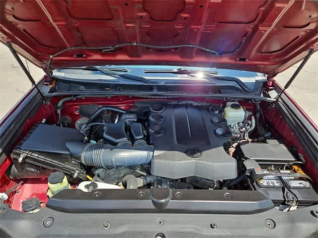 Thumbnail: 2010 Toyota 4Runner - 32