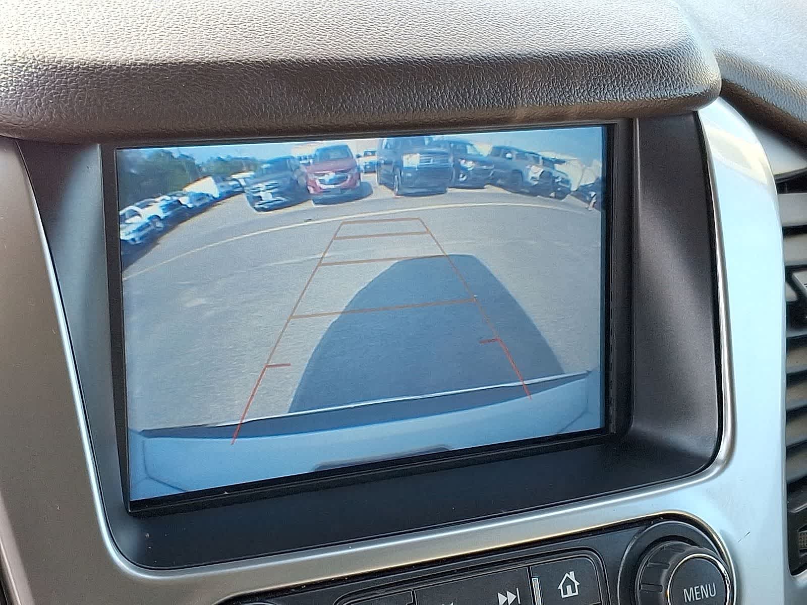 Thumbnail: 2018 Chevrolet Suburban - 21