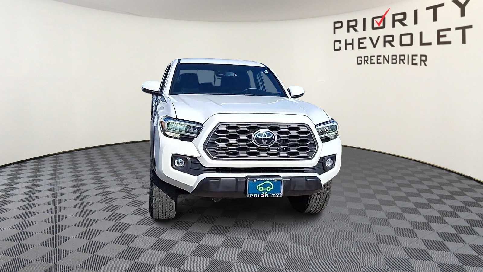 Thumbnail: 2023 Toyota Tacoma - 3