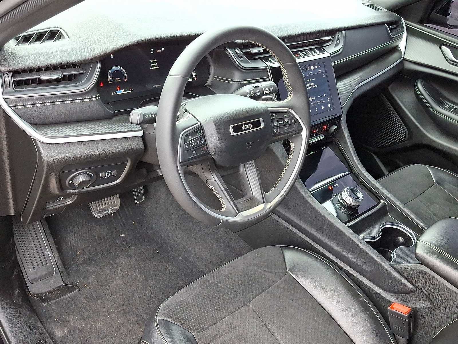 Thumbnail: 2024 Jeep Grand Cherokee - 16