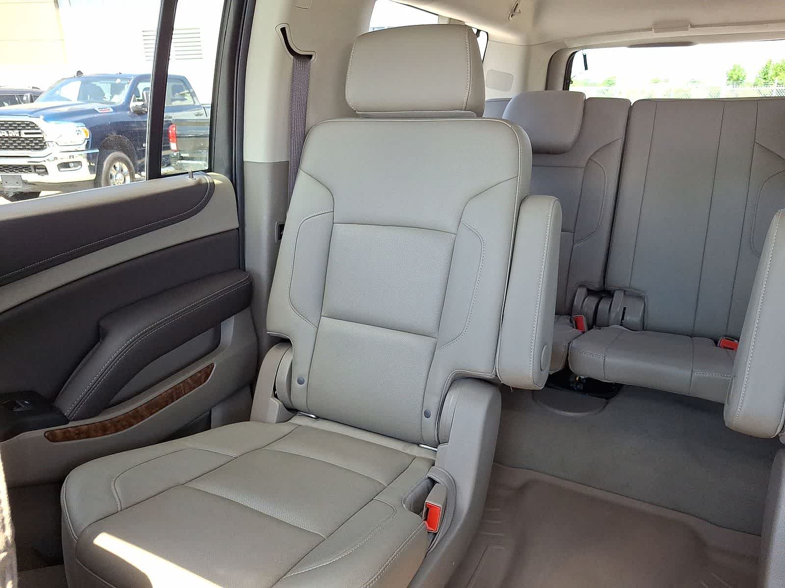 Thumbnail: 2019 Chevrolet Suburban - 13