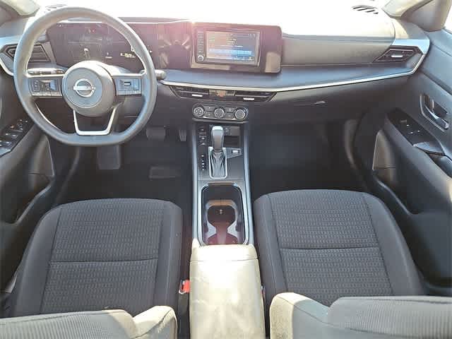 Thumbnail: 2025 Nissan Kicks - 25