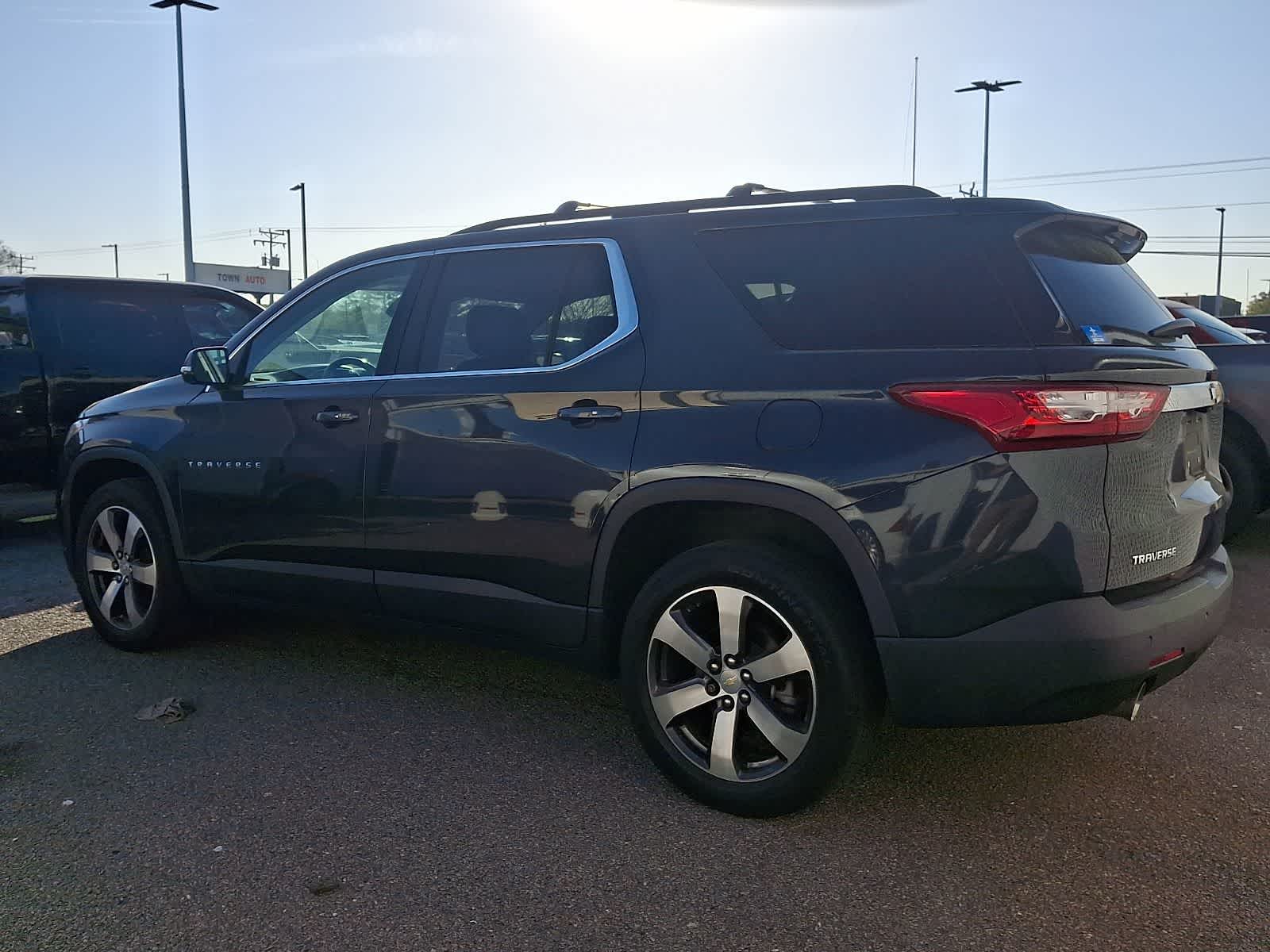 Thumbnail: 2020 Chevrolet Traverse - 3