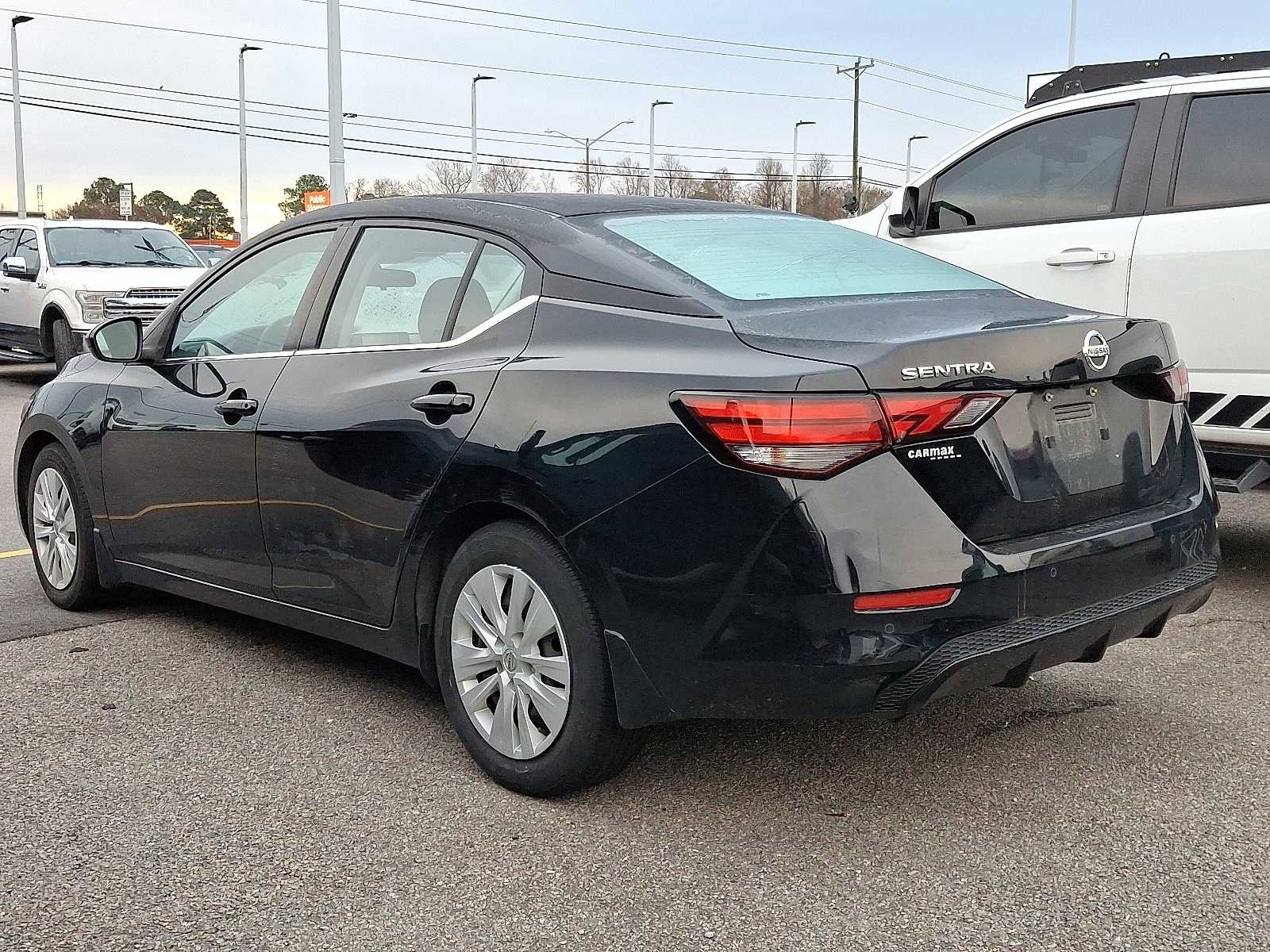 Thumbnail: 2021 Nissan Sentra - 4