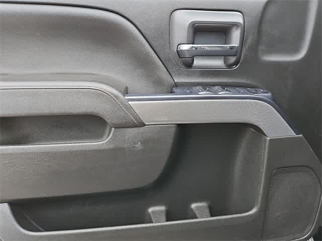 2017 Chevrolet Silverado 1500 LT 26