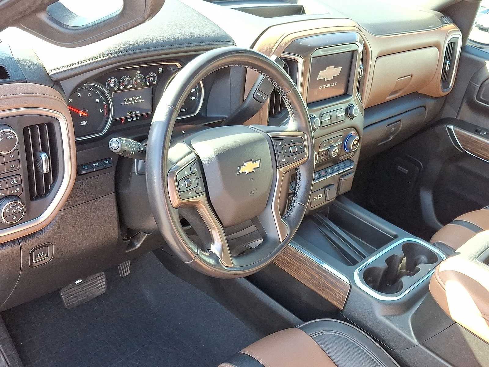 Thumbnail: 2022 Chevrolet Silverado 1500 - 16