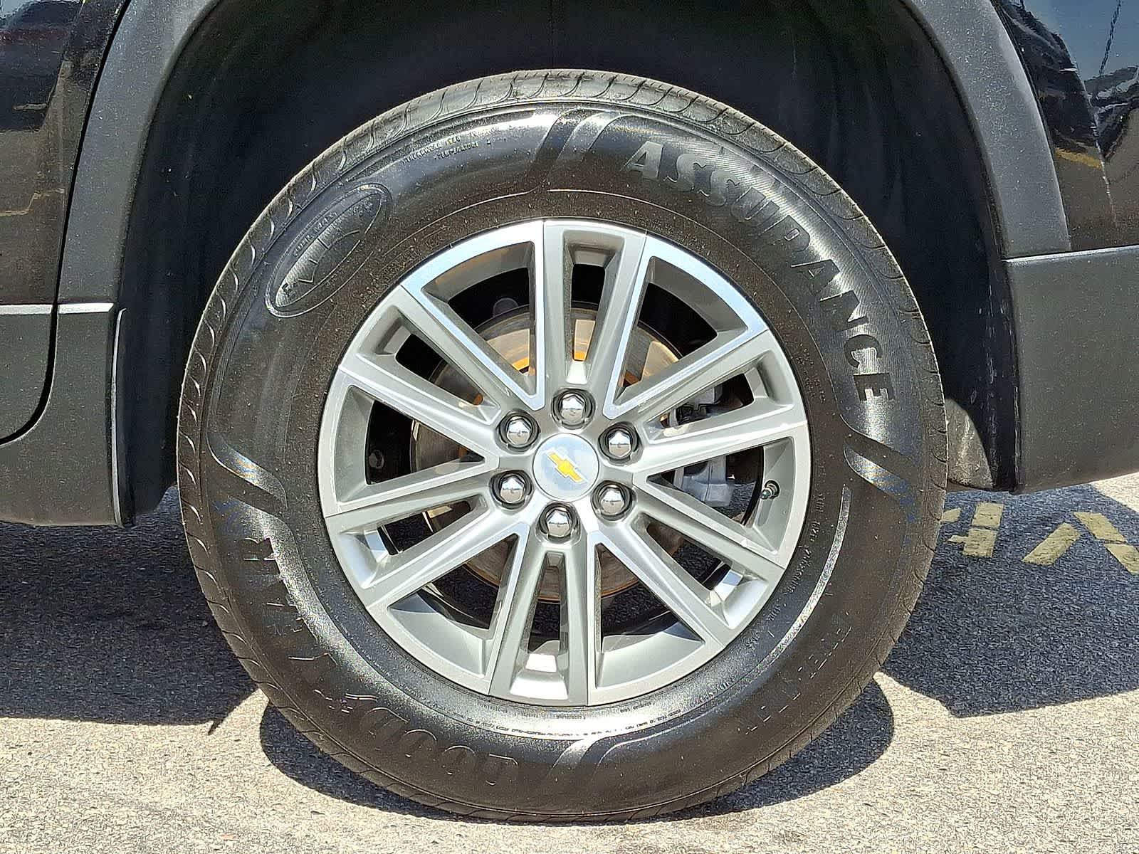 Thumbnail: 2023 Chevrolet Traverse - 37