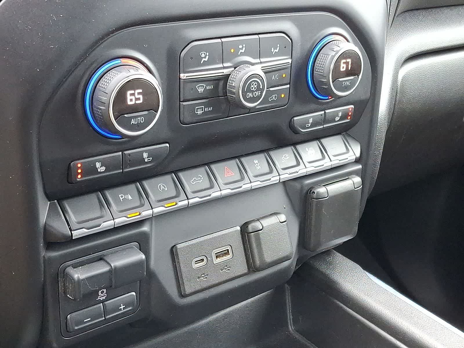 Thumbnail: 2021 Chevrolet Silverado 1500 - 23