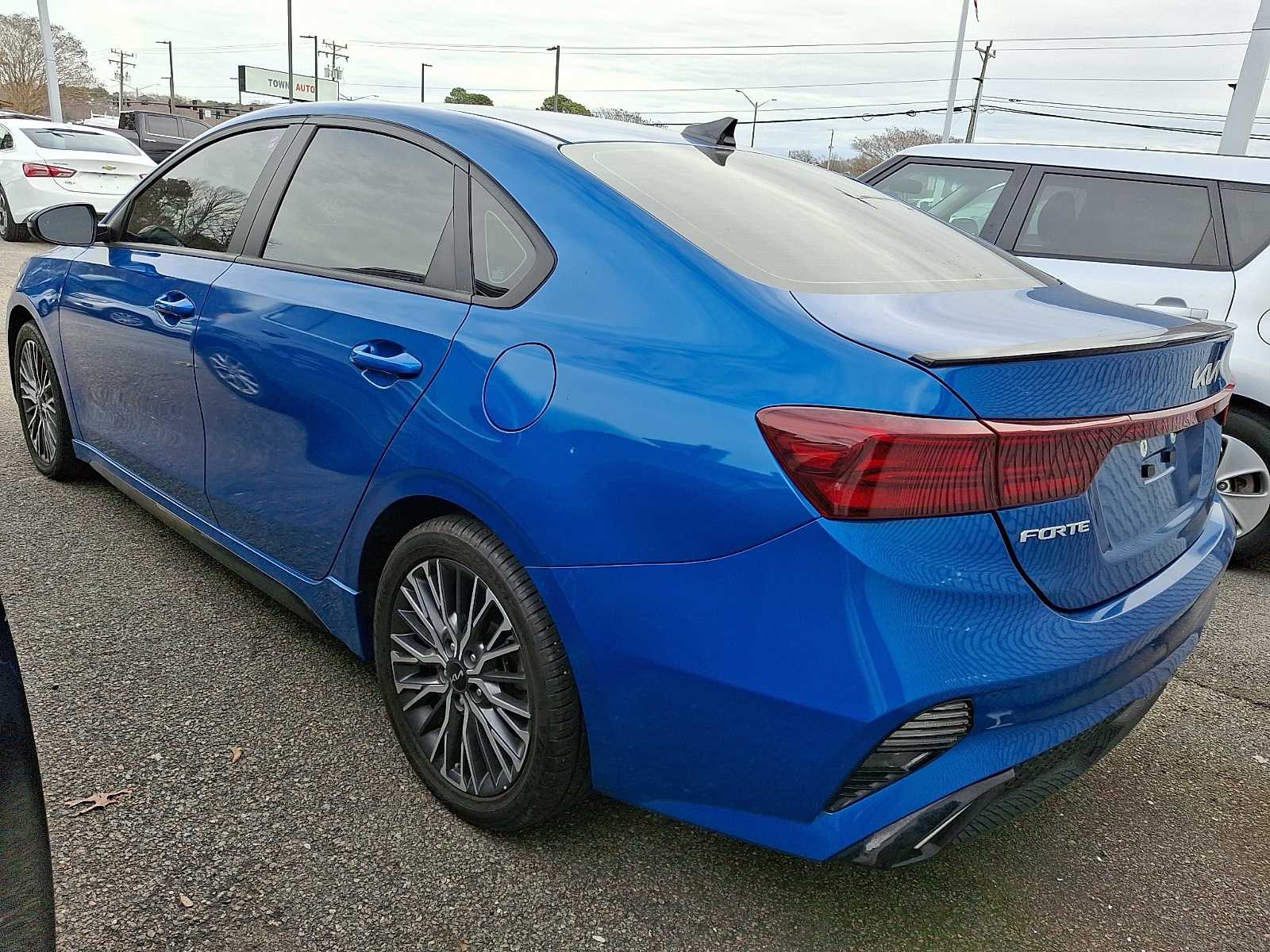 Thumbnail: 2023 Kia Forte - 4