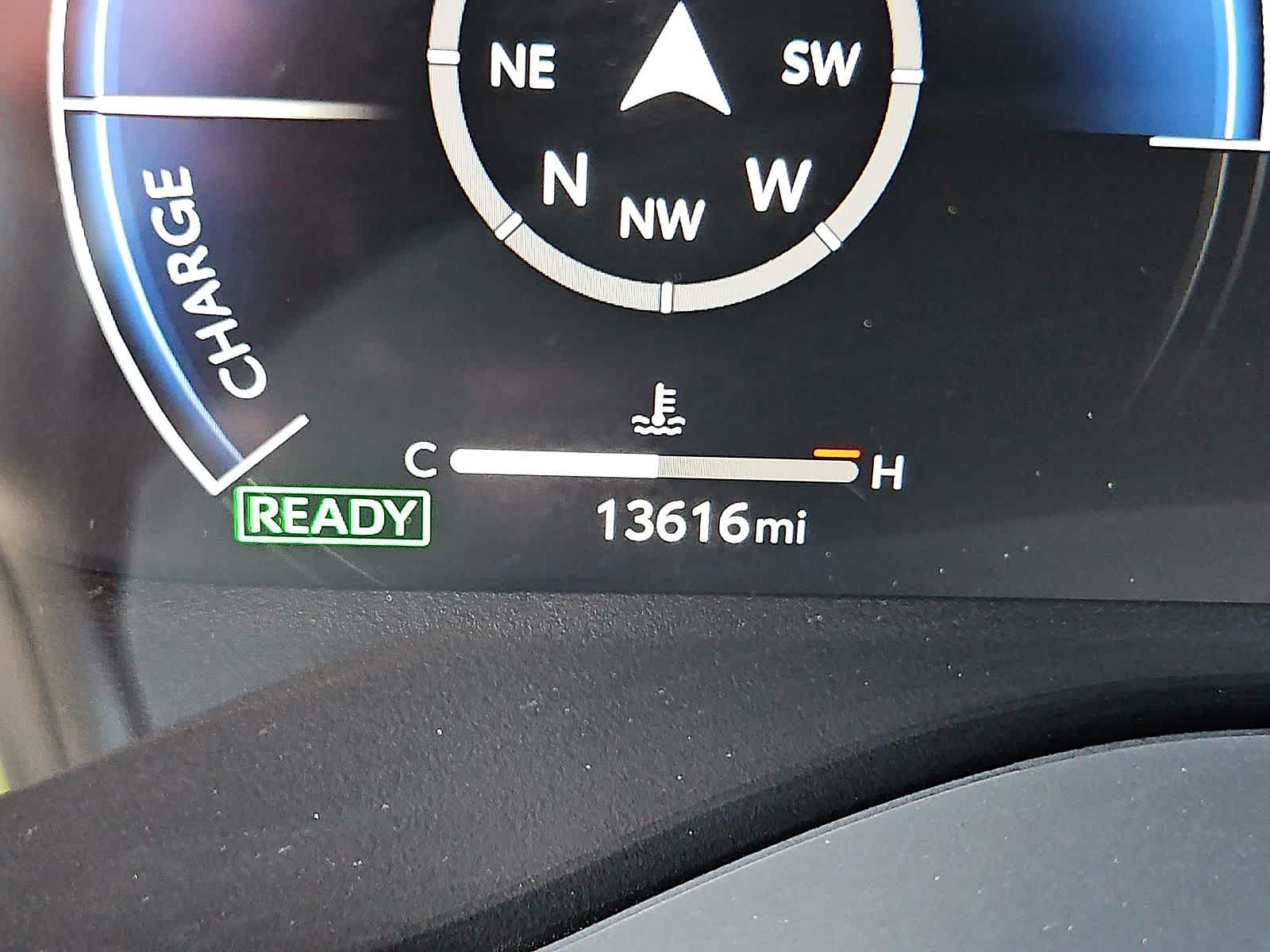 Thumbnail: 2025 Toyota Sienna - 18