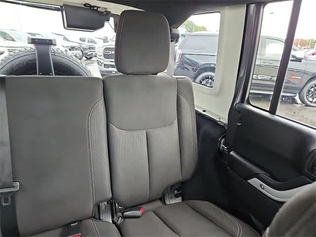 Thumbnail: 2017 Jeep Wrangler - 15