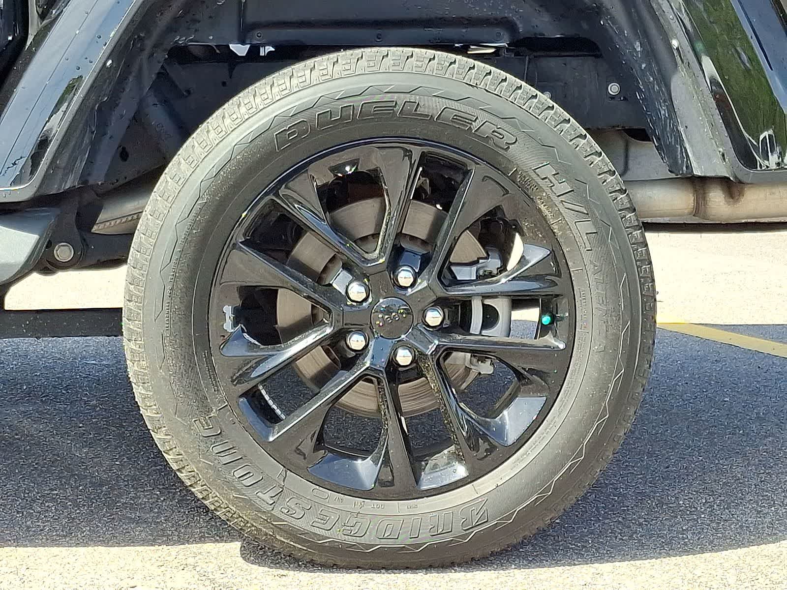 Thumbnail: 2023 Jeep Gladiator - 38