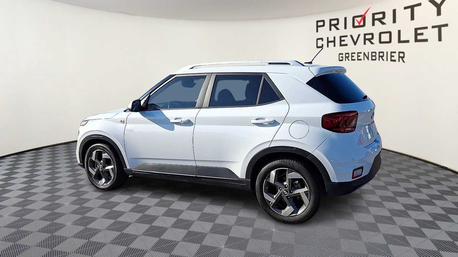 Thumbnail: 2024 Hyundai Venue - 6