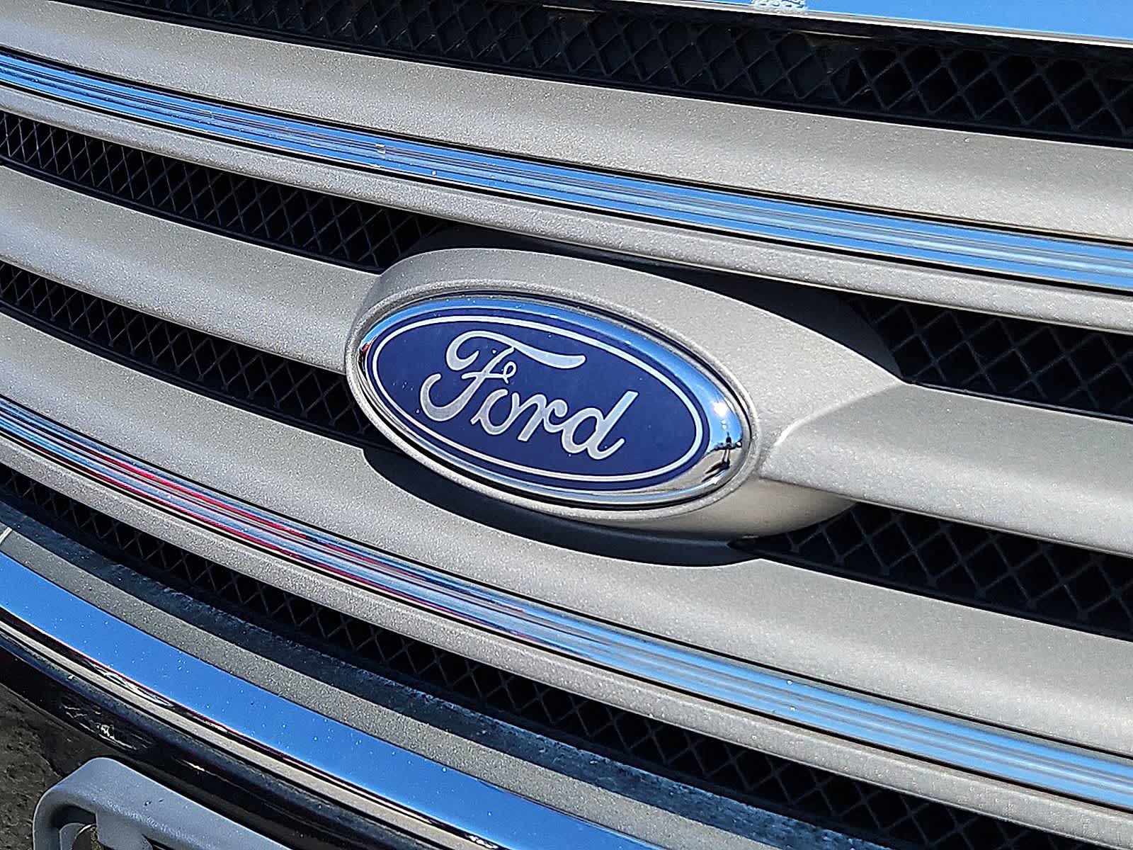 Thumbnail: 2018 Ford Taurus - 34