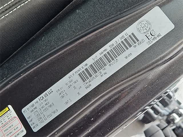 Thumbnail: 2017 Jeep Wrangler - 35