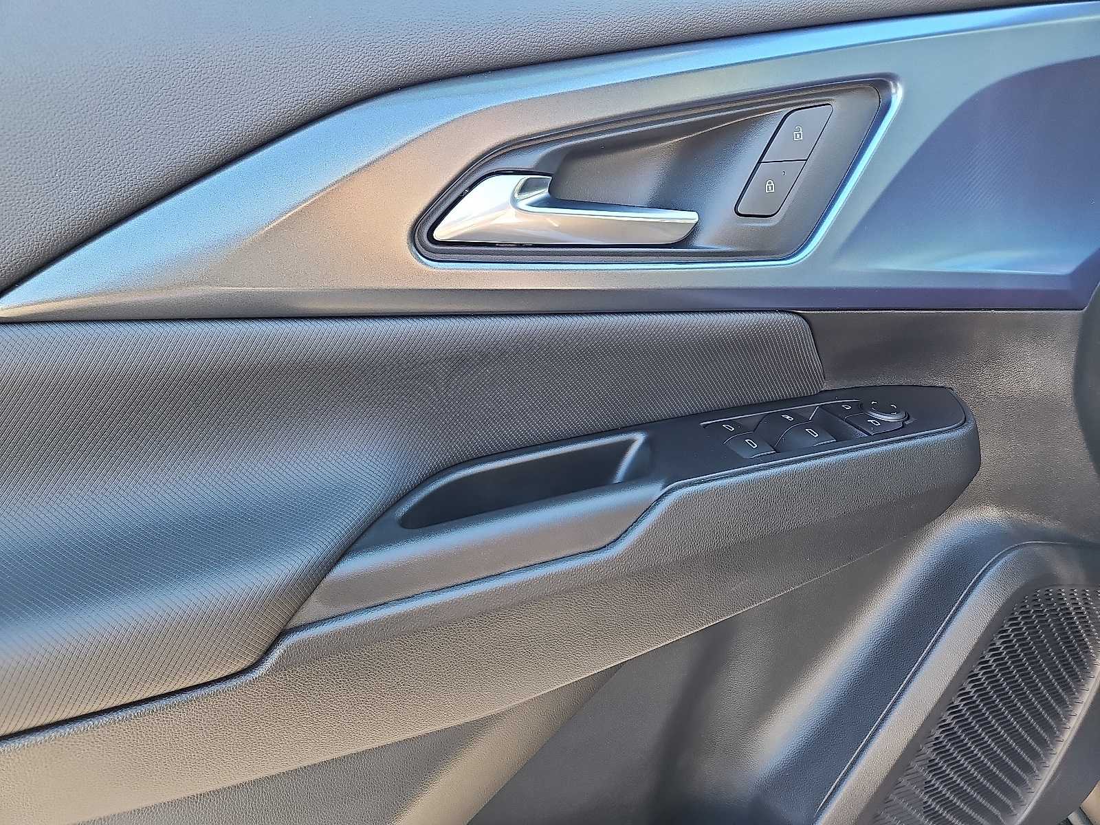 Thumbnail: 2026 Chevrolet Equinox - 10