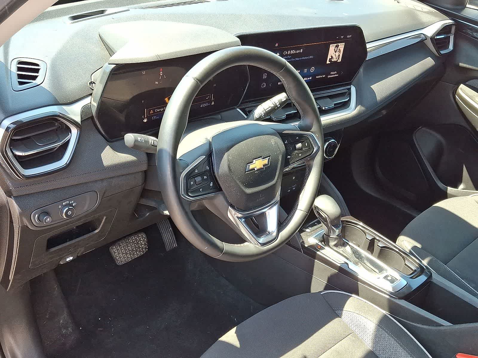 Thumbnail: 2024 Chevrolet TrailBlazer - 16