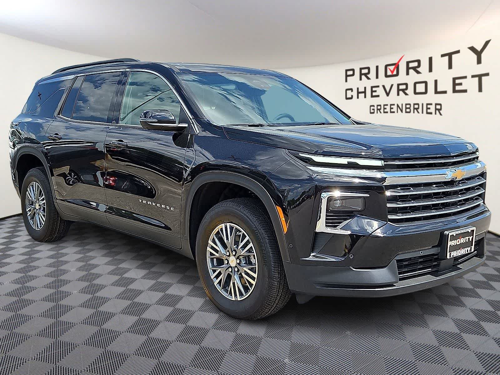 Thumbnail: 2025 Chevrolet Traverse - 3