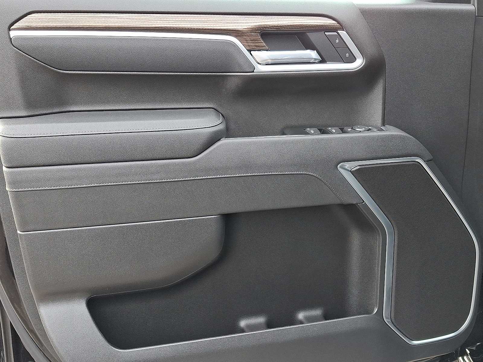 Thumbnail: 2026 Chevrolet Silverado 1500 - 8