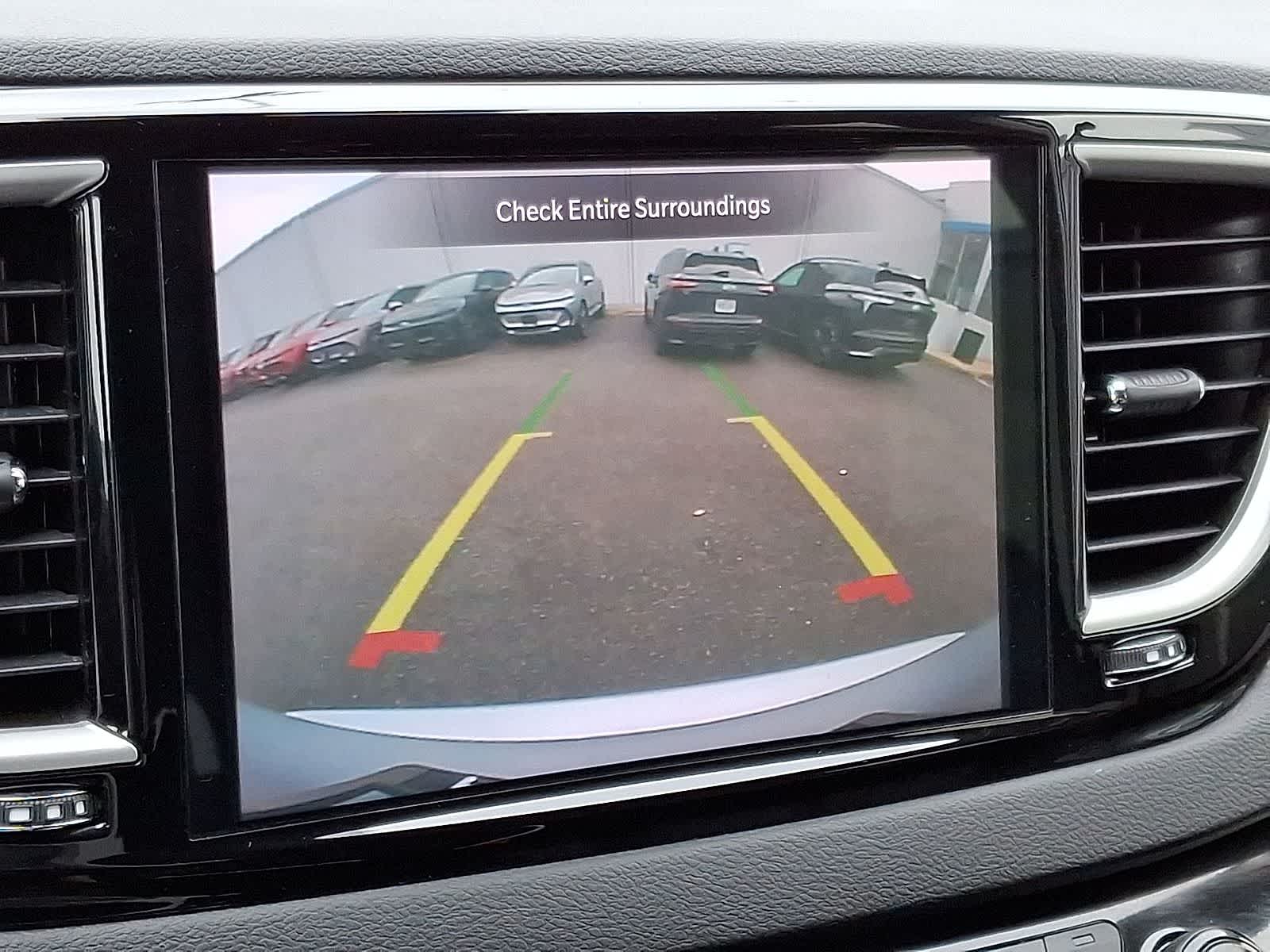 Thumbnail: 2023 Chrysler Pacifica - 17