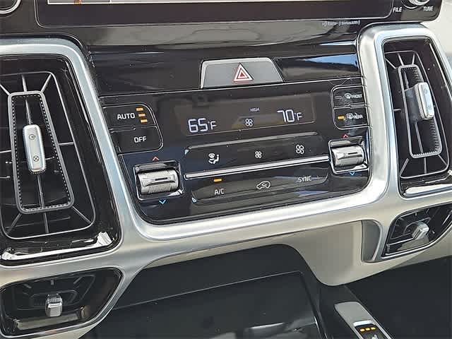 Thumbnail: 2022 Kia Sorento - 24