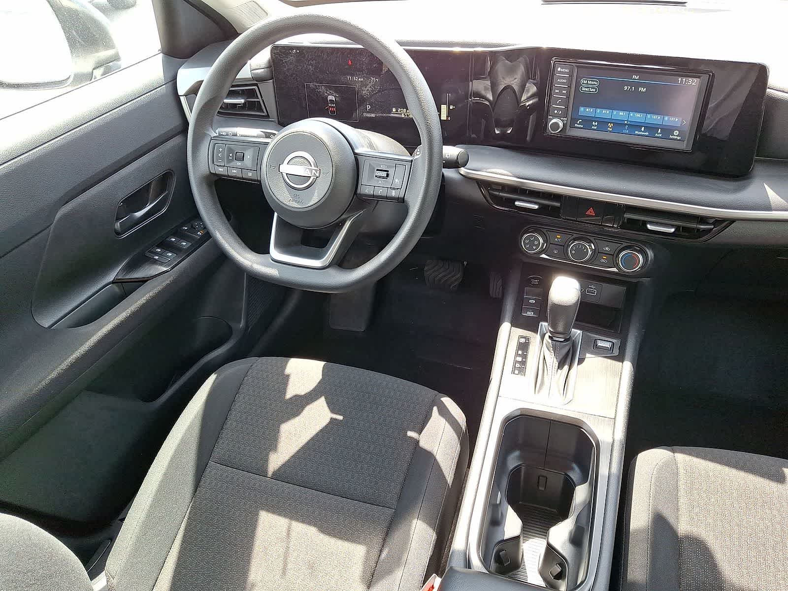 Thumbnail: 2025 Nissan Kicks - 10