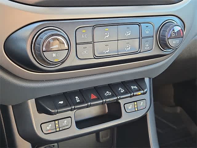 Thumbnail: 2019 Chevrolet Colorado - 23