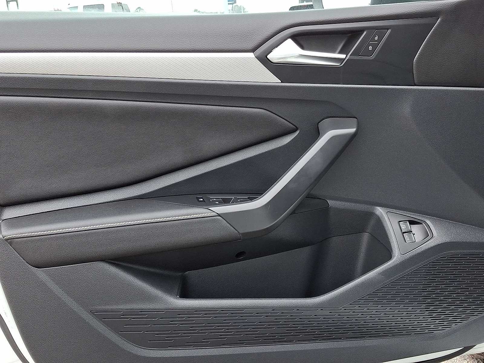 Thumbnail: 2024 Volkswagen Jetta - 25