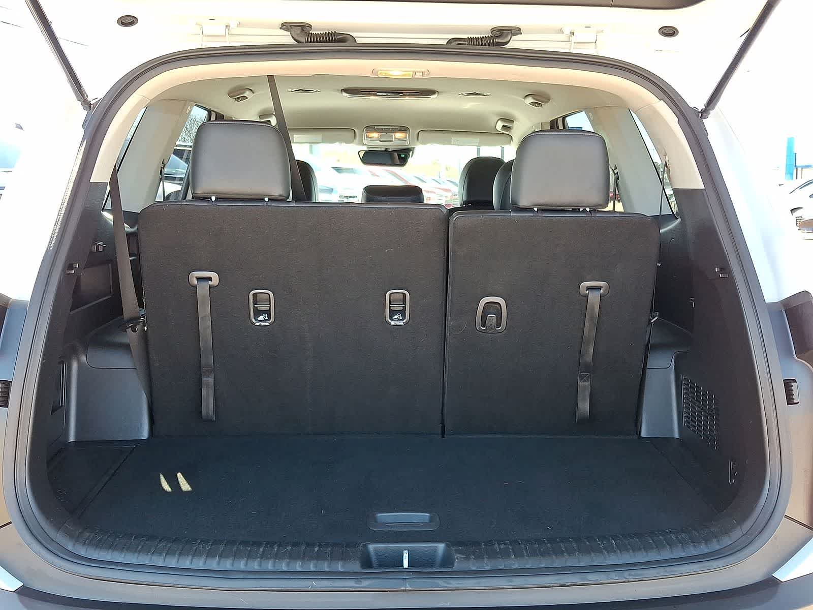 Thumbnail: 2022 Kia Telluride - 31