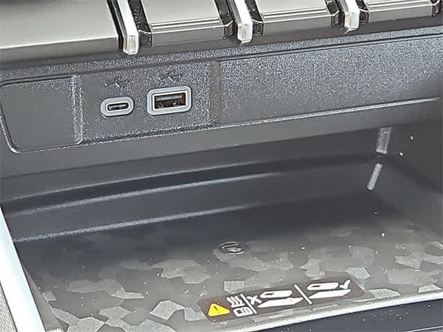 Thumbnail: 2025 Chevrolet Colorado - 18