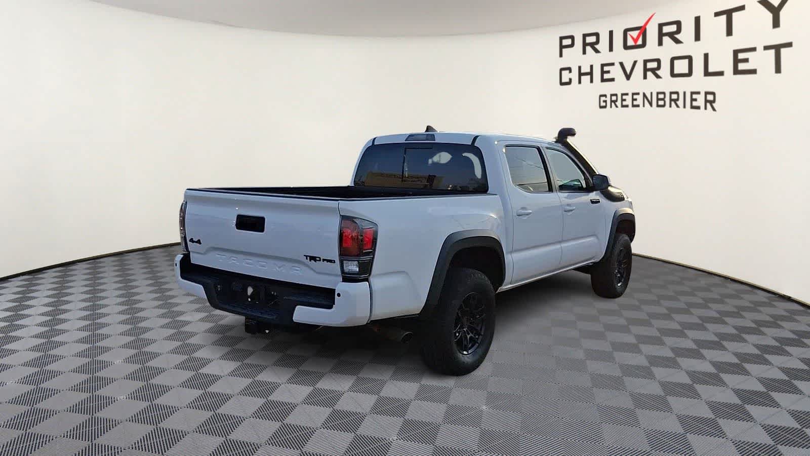 Thumbnail: 2020 Toyota Tacoma - 8