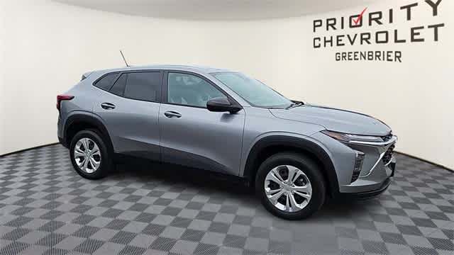 Thumbnail: 2024 Chevrolet Trax - 2