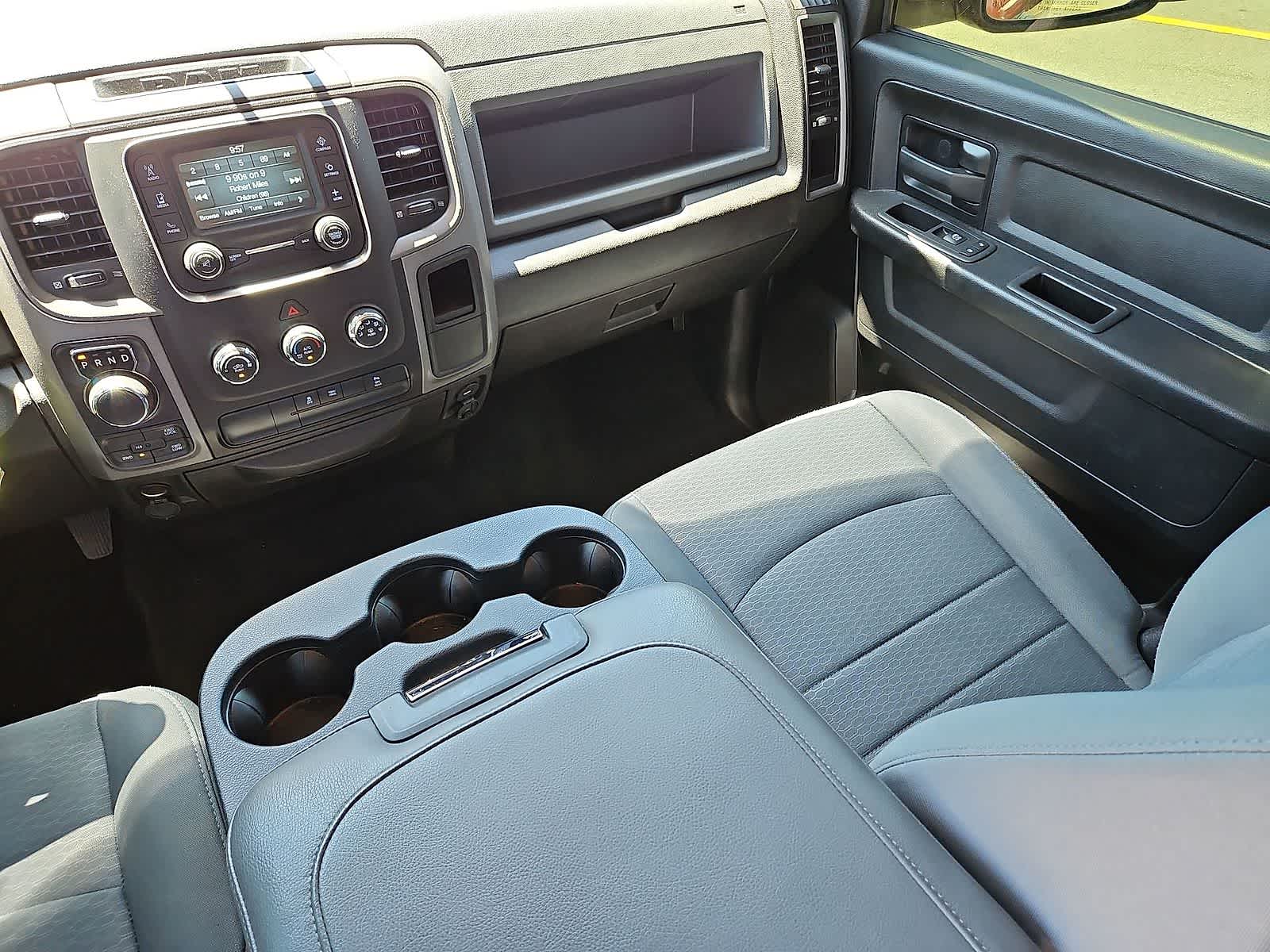 Thumbnail: 2019 RAM 1500 Classic - 12